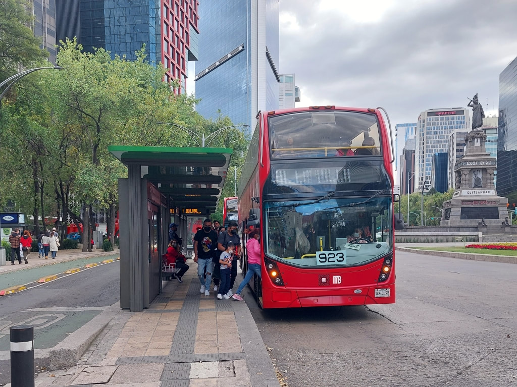 Metrobus line 7 at Reforma in Mexico City